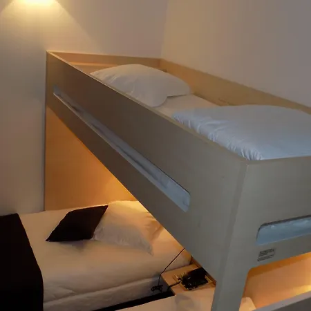 Apart Otel Paris Mairie De Saint-ouen 3*